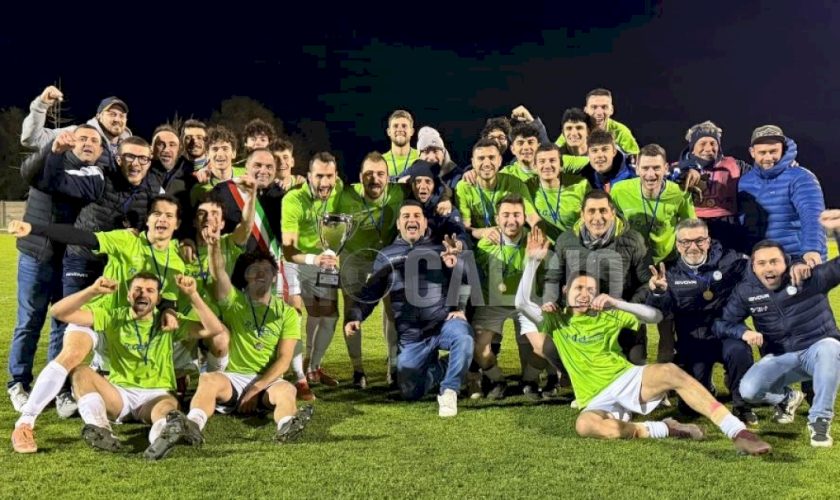 basta-un-gol-di-parachini,-la-castellettese-alza-la-coppa