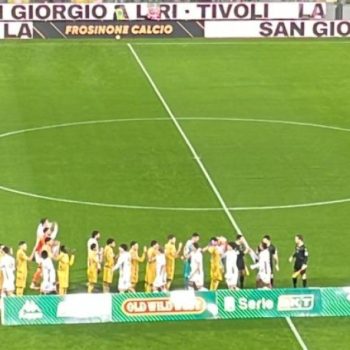 bari,-poco-cinismo-allo-stirpe:-vince-il-frosinone-2-1
