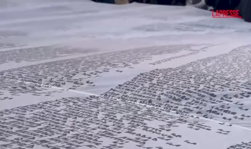 roma,-la-marcia-silenziosa-per-i-bambini-uccisi-a-gaza:-“non-dimenticare-un-solo-nome”