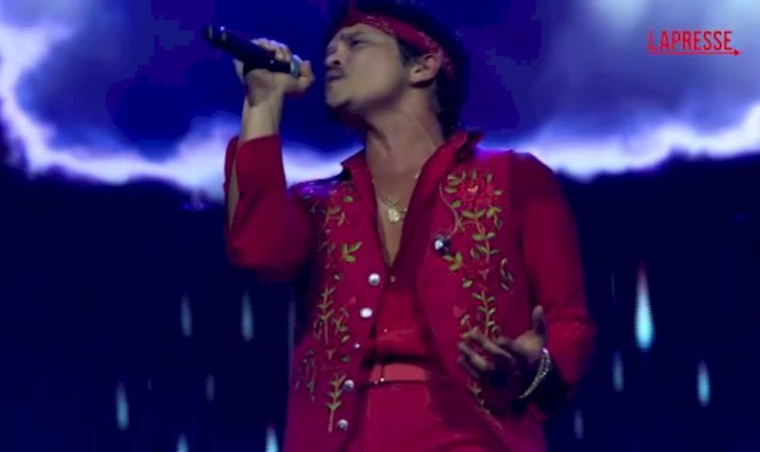 bruno-mars,-ha-preso-il-via-da-las-vegas-il-suo-spettacolare-‘the-romantic-tour’