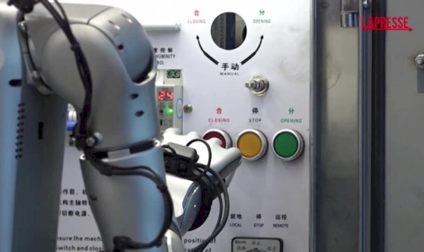 cina,-robot-umanoidi-impiegati-in-un’azienda-per-la-manutenzione-della-rete-elettrica