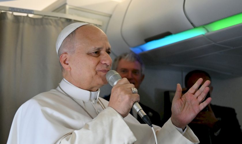 leone-xiv-fa-tappa-in-angola:-“non-e-mio-interesse-dibattere-con-trump”