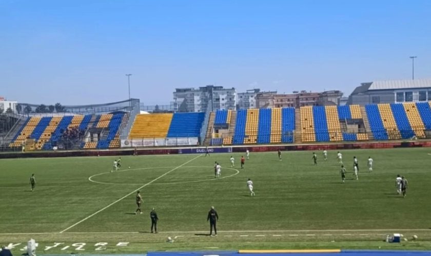 giugliano-benevento-1-1,-3-punti-sfumati-all’ultimo-minuto