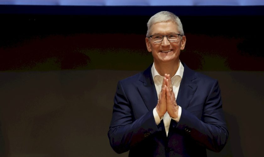 tim-cook-non-e-piu-il-ceo-di-apple:-al-suo-posto-nominato-john-ternus