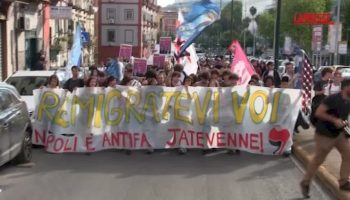 napoli,-tensione-al-corteo-contro-l’ininziativa-sulla-remigrazione:-getti-d’acqua-contro-la-polizia