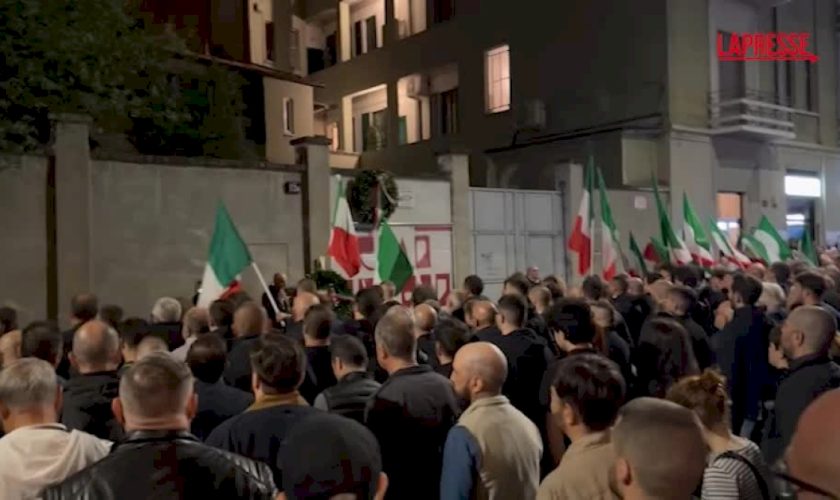 milano,-in-2mila-al-corteo-per-ramelli:-saluti-romani-alla-chiamata-del-‘presente’