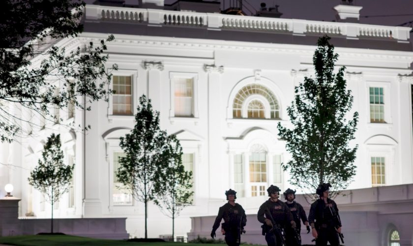 spari-nei-pressi-della-casa-bianca,-l’aggressore-colpito-dagli-agenti-del-secret-service