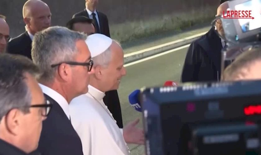 papa-leone-xiv-risponde-a-trump:-“chi-vuole-criticarmi-lo-faccia-con-la-verita”