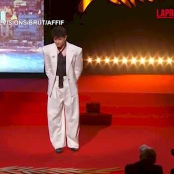 cannes-2026,-peter-jackson-riceve-la-palma-d’oro-alla-carriera-dal-suo-“frodo”