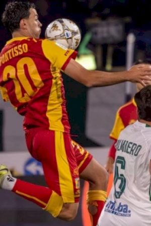 catanzaro-avellino-3-0,-aquilani-vola-in-semifinale,-lupi-eliminati