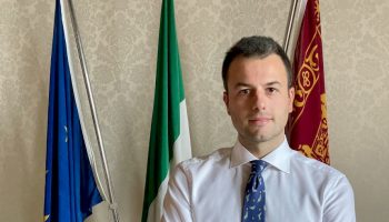 elezioni-comunali-2026:-chi-e-simone-venturini,-la-sorpresa-del-centrodestra-a-venezia