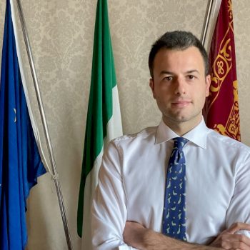 elezioni-comunali-2026:-chi-e-simone-venturini,-la-sorpresa-del-centrodestra-a-venezia