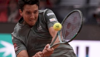 roland-garros-2026,-darderi-fuori-al-secondo-turno-contro-comesana:-avanzano-berrettini-e-arnaldi