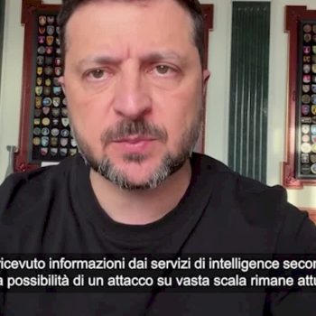 ucraina,-zelensky:-“la-possibilita-di-un-attacco-russo-su-vasta-scala-resta-attuale”