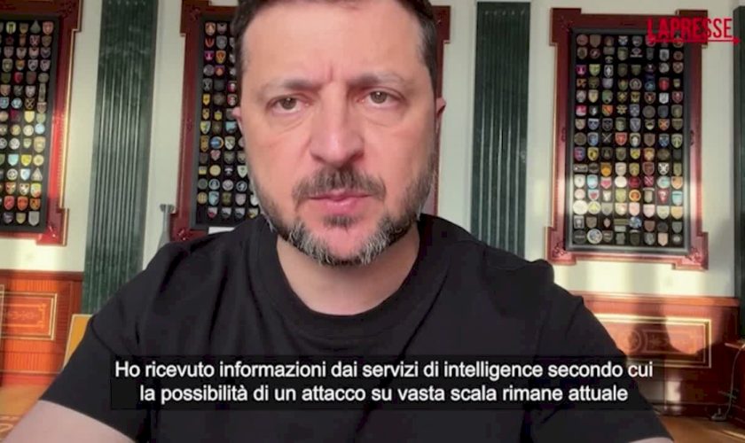 ucraina,-zelensky:-“la-possibilita-di-un-attacco-russo-su-vasta-scala-resta-attuale”