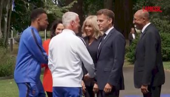 macron-in-visita-alla-nazionale-francese-prima-della-partenza-per-il-mondiale