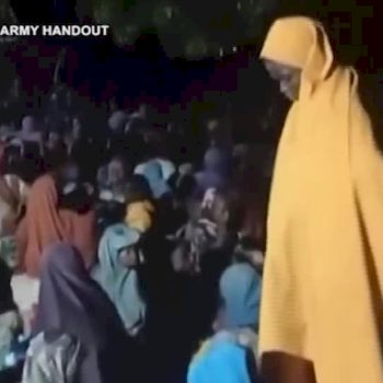 nigeria,-le-immagini-dei-360-ostaggi-rapiti-da-boko-haram-liberati-dall’esercito
