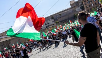 roma,-quattro-cortei-di-protesta-e-nessuno-scontro:-in-30mila-ieri-in-piazza