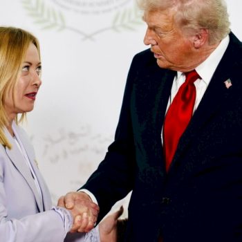italia-usa,-trump:-“meloni-cerca-mia-amicizia-per-popolarita”.-la-premier:-“attacchi-insensati”