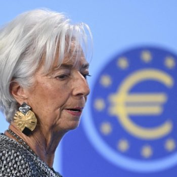 lagarde:-“gli-shock-pesano-su-crescita,-ma-inflazione-verso-2%.-non-serve-stretta-piu-forte”