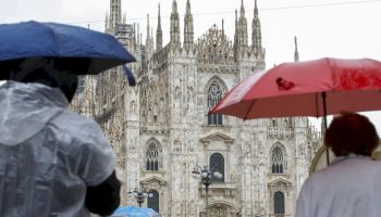 caldo-torrido,-in-arrivo-temporali-e-fulmini:-cosa-comporta-per-la-salute
