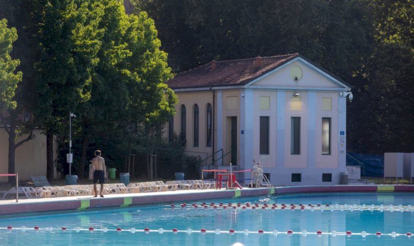 milano,-entra-di-notte-in-una-piscina-pubblica-e-annega:-morto-28enne