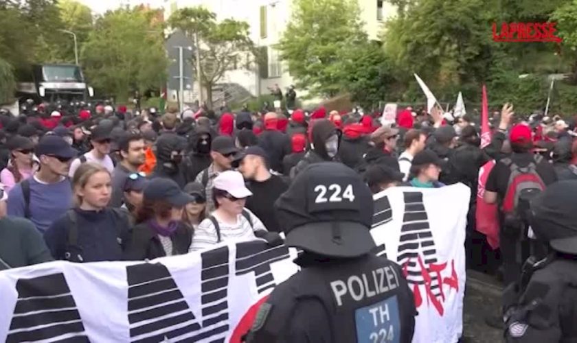 germania,-proteste-a-erfurt-durante-il-congresso-nazionale-di-afd