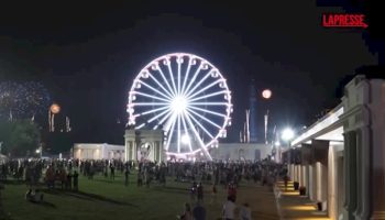 usa,-fuochi-d’artificio-illuminano-il-cielo-di-washington-per-il-4-luglio
