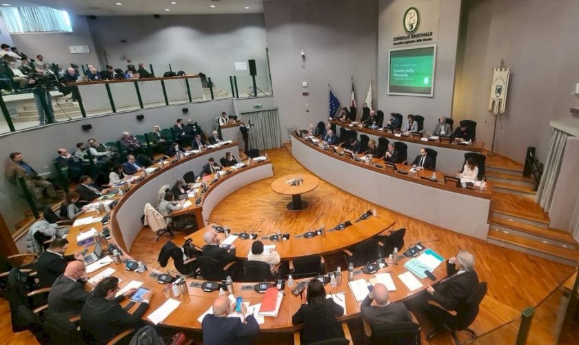 regione-marche,-prossimo-consiglio-il-21-luglio