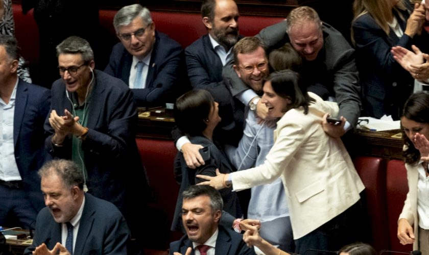 governo-battuto-alla-camera-sulla-legge-elettorale,-le-opposizioni-esultano:-le-foto