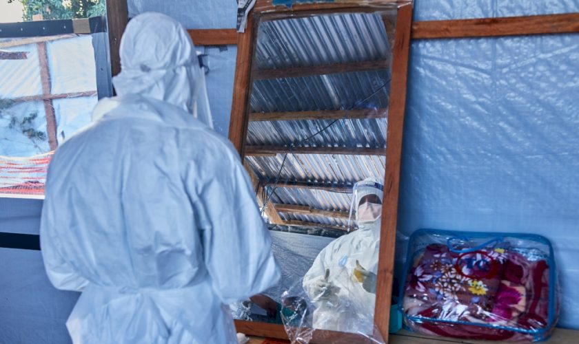 ebola-sfiora-i-2mila-casi,-a-che-punto-e-l’epidemia-e-la-ricerca-di-uno-scudo