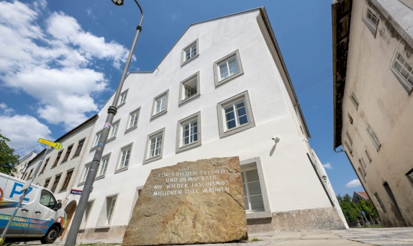 adolf-hitler,-la-casa-natale-in-austria-diventa-una-stazione-di-polizia