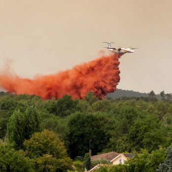 incendi-in-francia-e-spagna,-oltre-260mila-persone-evacuate