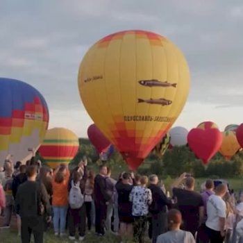 russia,-50-mongolfiere-nel-cielo-di-pereslavl-zalessky-per-il-“russian-golden-ring”