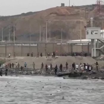 ceuta,-i-migranti-continuano-ad-arrivare-a-nuoto