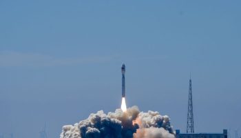 cina,-lanciati-dal-mare-due-satelliti-iperspettrali-nello-shandong