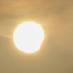 eclissi-solare,-a-milano-occhi-al-cielo:-inizia-l’oscuramento