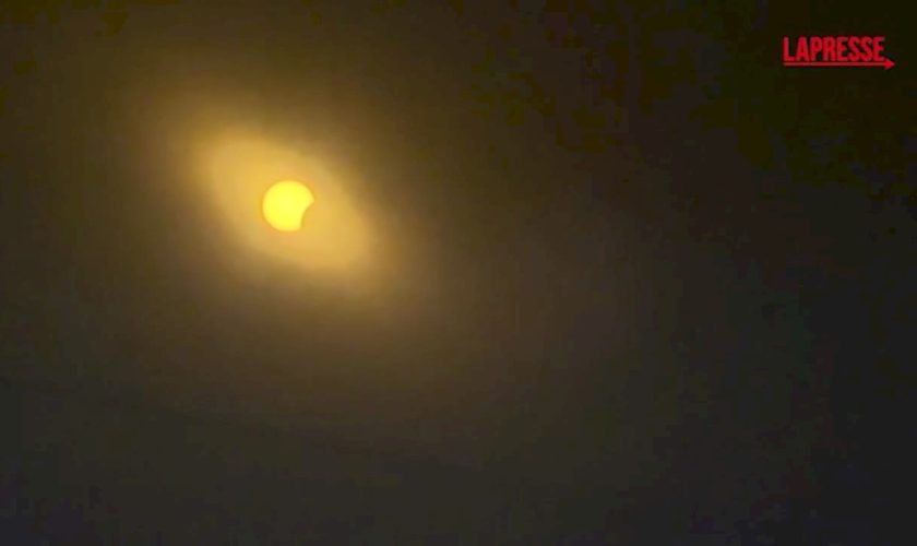 eclissi-solare,-a-torino-inizia-l’oscuramento