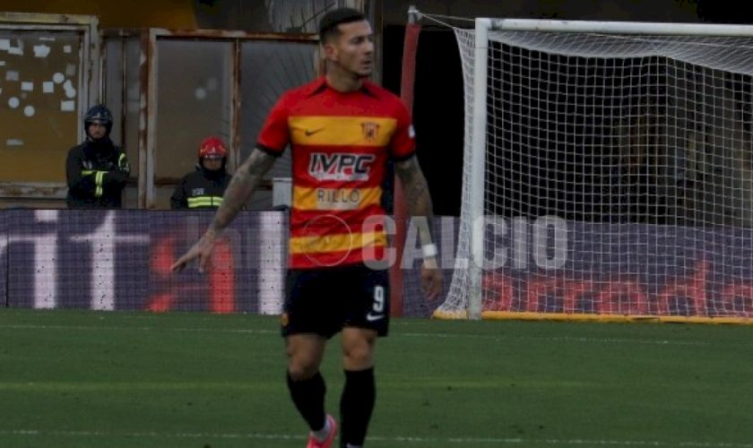 benevento,-manconi-e-mehic-ai-saluti:-entrambi-prossimi-alla-casertana