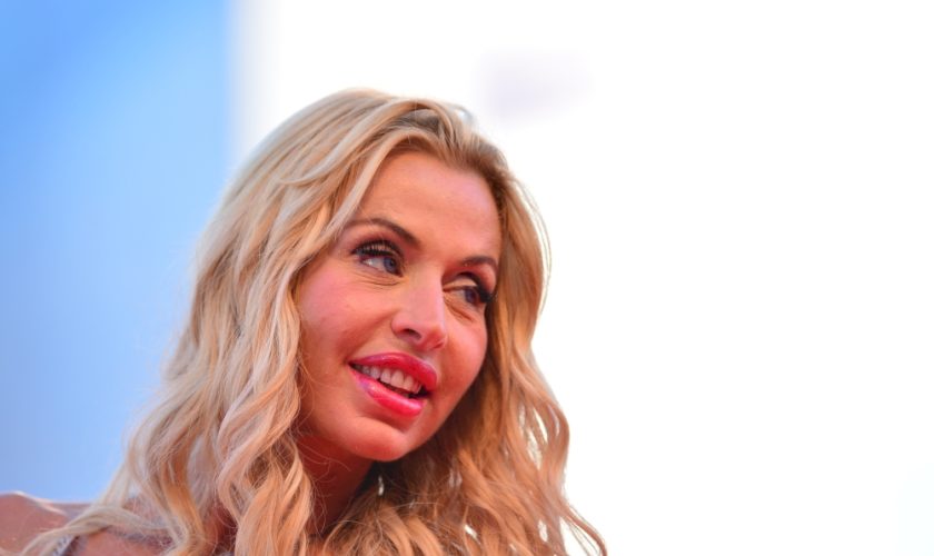 grande-fratello-vip:-valeria-marini-e-la-seconda-concorrente-ufficiale