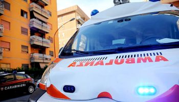 livorno,-crolla-balcone-di-casa:-donna-di-56-anni-precipita-e-muore