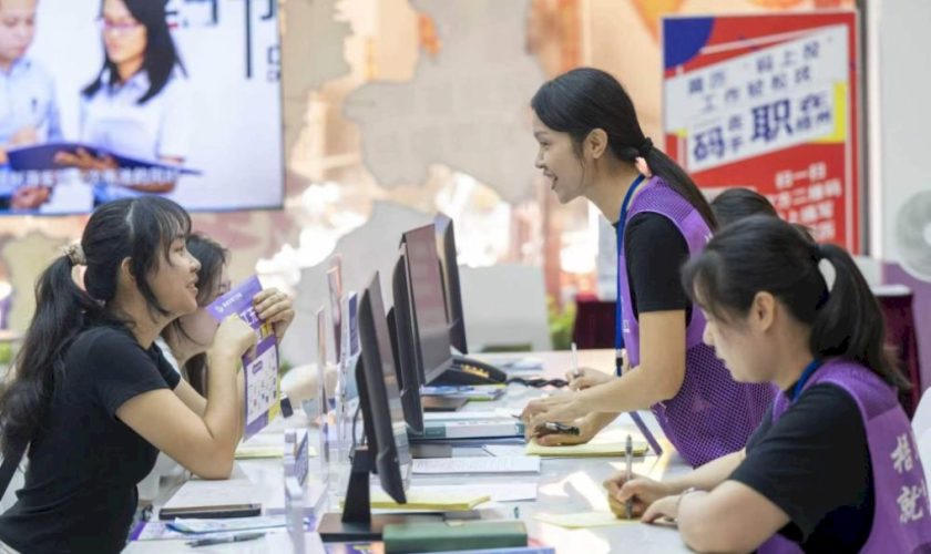 cina,-mercato-del-lavoro-stabile-nei-primi-7-mesi-del-2026