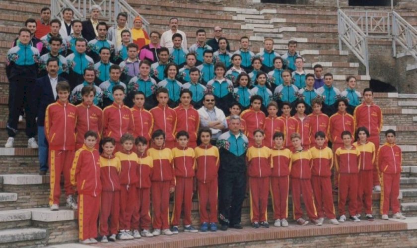 benevento,-le-nuove-maglie-al-teatro-romano:-la-storia-si-ripete