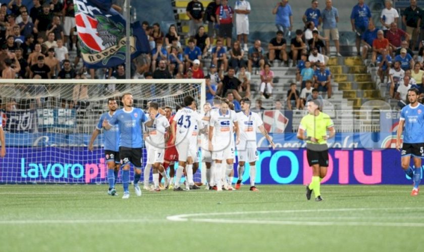 novara-f.caratese-2-2,-azzurri-beffati-nel-recupero