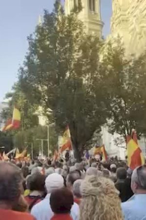 migranti,-50mila-persone-in-piazza-a-madrid-per-ceuta:-insulti-e-cori-contro-sanchez