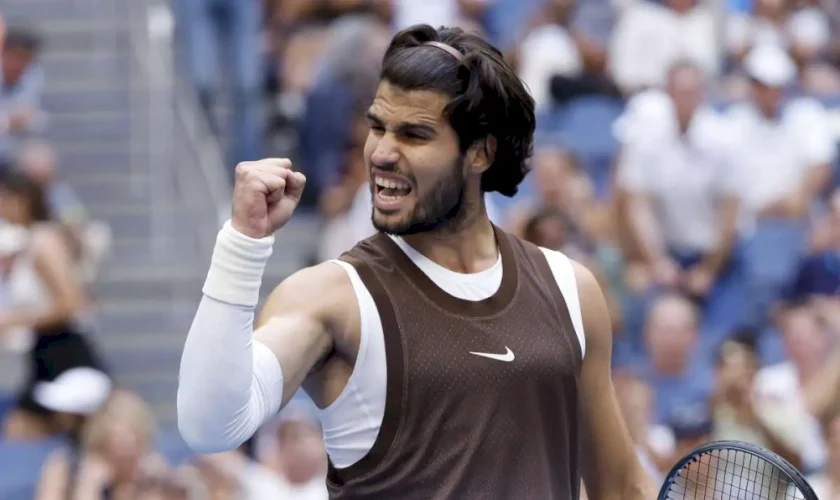 alcaraz-stende-paul-ed-e-ai-quarti-agli-us-open,-ok-anche-sabalenka