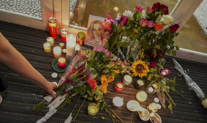firenze,-in-centinaia-alla-fiaccolata-per-lorena-isceri,-uccisa-dall’ex-sulla-a1