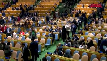 onu,-netanyahu-sale-sul-podio-per-il-suo-intervento:-molti-delegati-lasciano-l’aula